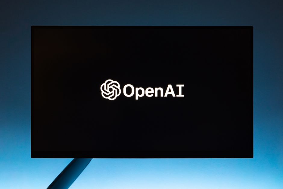 TOP 11 AI MARKETING TOOLS YOU SHOULD USE (Updated 2022)