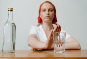 More Than 1 Drink a Day Linked to Health Risks, Clashing With U.S. Guidelines