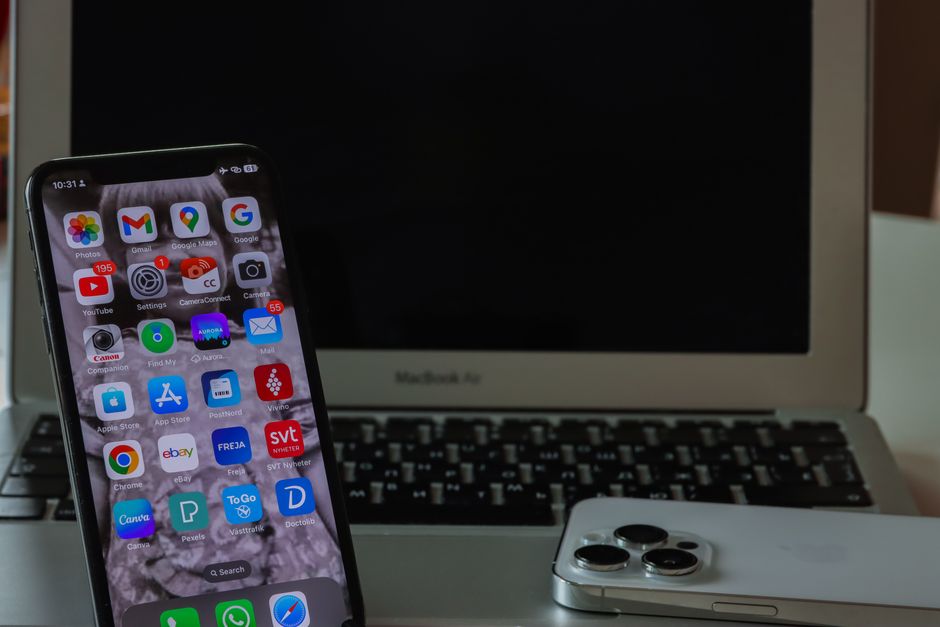 Russian citizens told “switch to Android” after Apple blocks key Russian apps