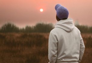 Why Wear Anything Other Than a Sun Hoodie This Summer? Our Picks for the Best