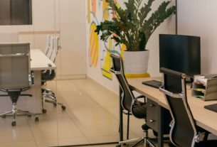The Best Books, Movies, Video Games, and Podcasts to Check Out After Watching ‘The Office’
