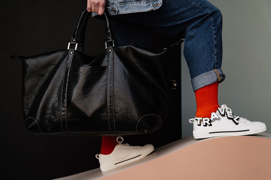 The 20,000-Steps-a-Day Travel Shoe All of Paris Is Wearing Right Now