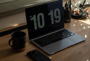 Microsoft adds another year to Windows 10 extended update program