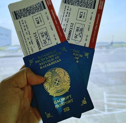 Is There a Best Day to Buy Airline Tickets? No Hacks, Only Facts