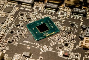 IBM claims world’s first sub-1 nanometer chip technology