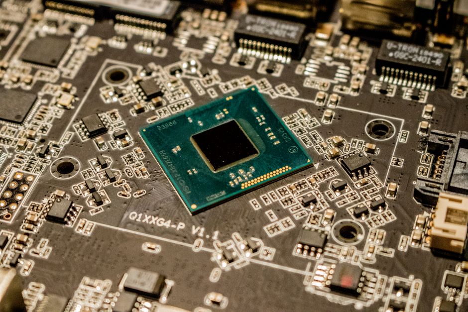 IBM claims world’s first sub-1 nanometer chip technology