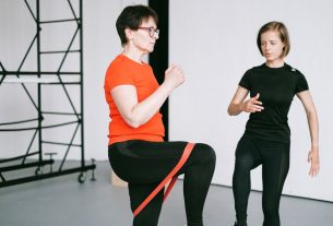Just 2 Hours of Strength Training May Lower Heart Disease Risk in Women