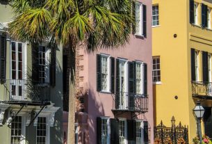 21 Best Charleston Airbnbs, From Colorful Cottages to Historic Homes