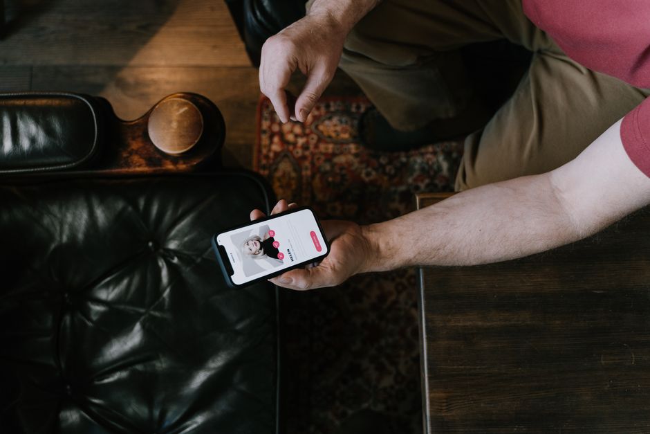Goose, a New Gay Dating App, Appears to Be a Psyop