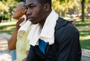 How to Tell the Difference Between Heat Exhaustion and Heat Stroke