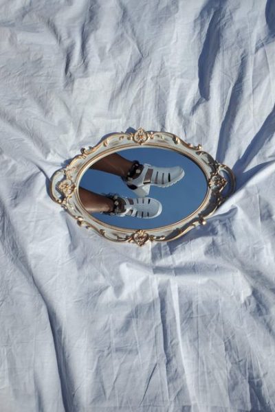 Love Them or Hate Them: These Polarizing Jelly Shoes Are Dominating Summer 2026