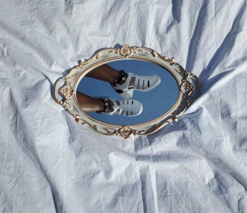 Love Them or Hate Them: These Polarizing Jelly Shoes Are Dominating Summer 2026