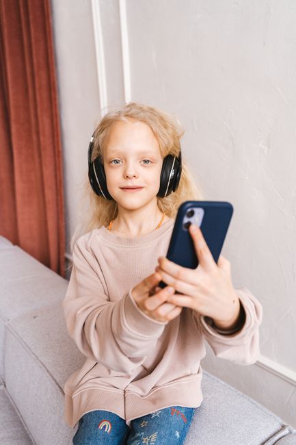 This Buried Apple Feature Turns an iPhone Into the Perfect Kids’ Dumb Phone